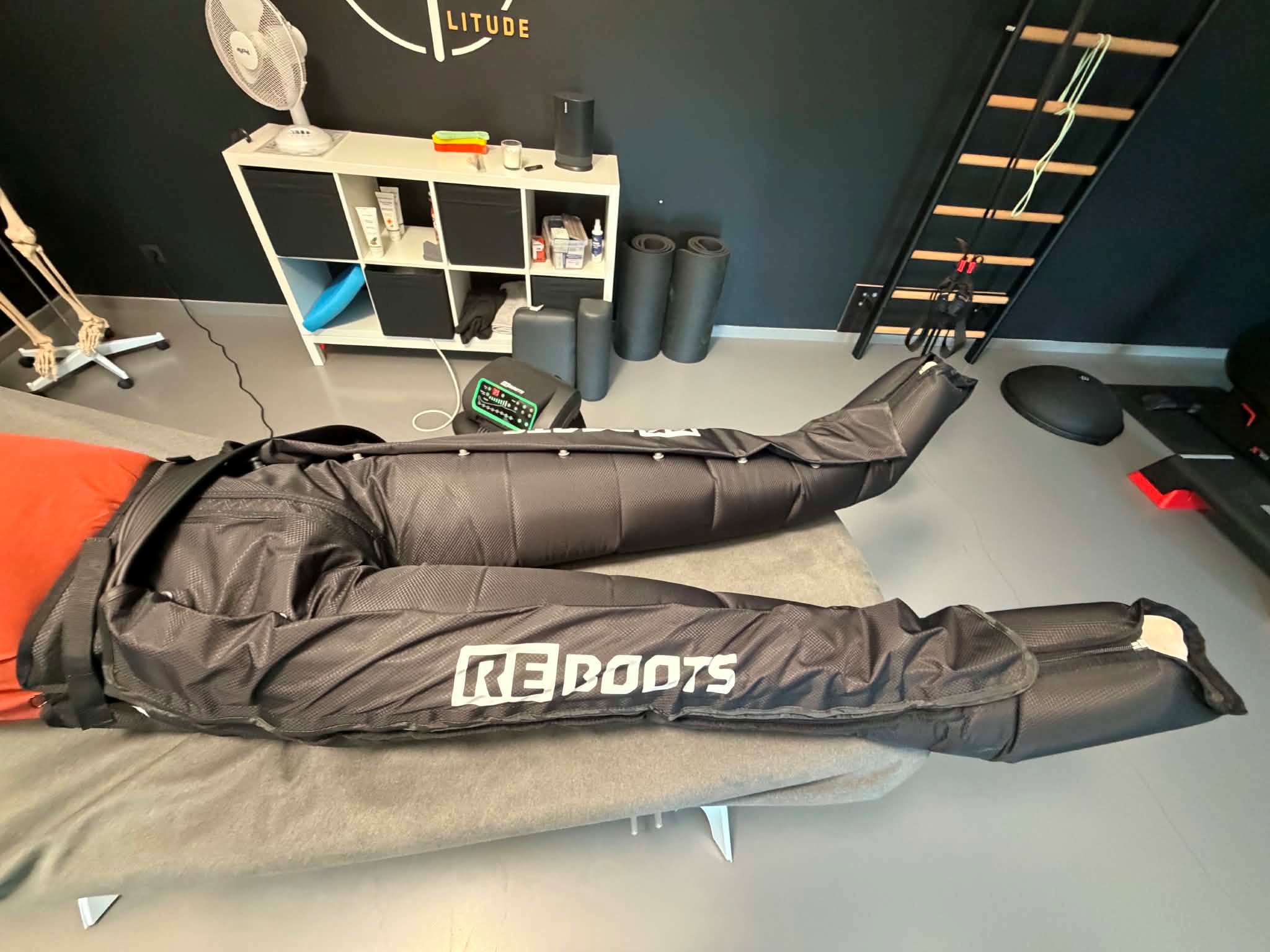 Bottes de pressothérapie au cabinet Amplitude